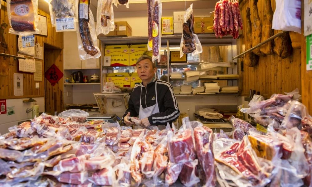 ΠΟΥ: Ο κορονοϊός μπορεί να μεταδόθηκε μέσω κατεψυγμένων προϊόντων στην Γουχάν